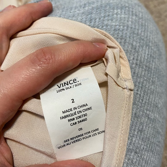 {Vince} Contrast Trim Buff Silk Blouse | Black + Cream ~ Size 2 - Picture 12 of 16